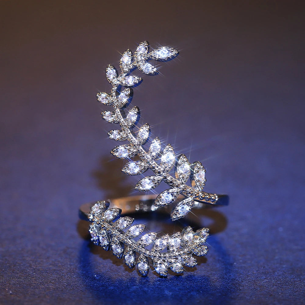 Huitan Anmutige Blätter Beide Ende der Offenen Ring Silber Farbe Mädchen Cocktail Party Ringe Glanz Kristall Zirkon Mode Frauen Schmuck
