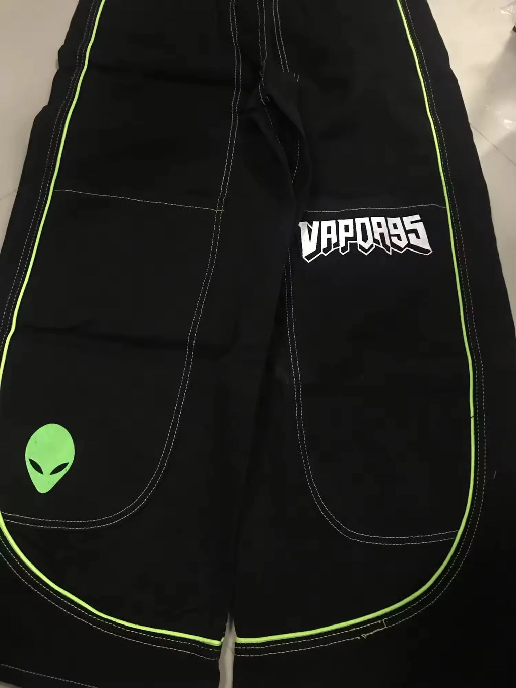 Jeans Frühling und Herbst Europäische und amerikanische Hose mit weitem Bein und lockerem Alien-Muster 2024, neuer High-Street-Trend, Hip-Hop-Männer