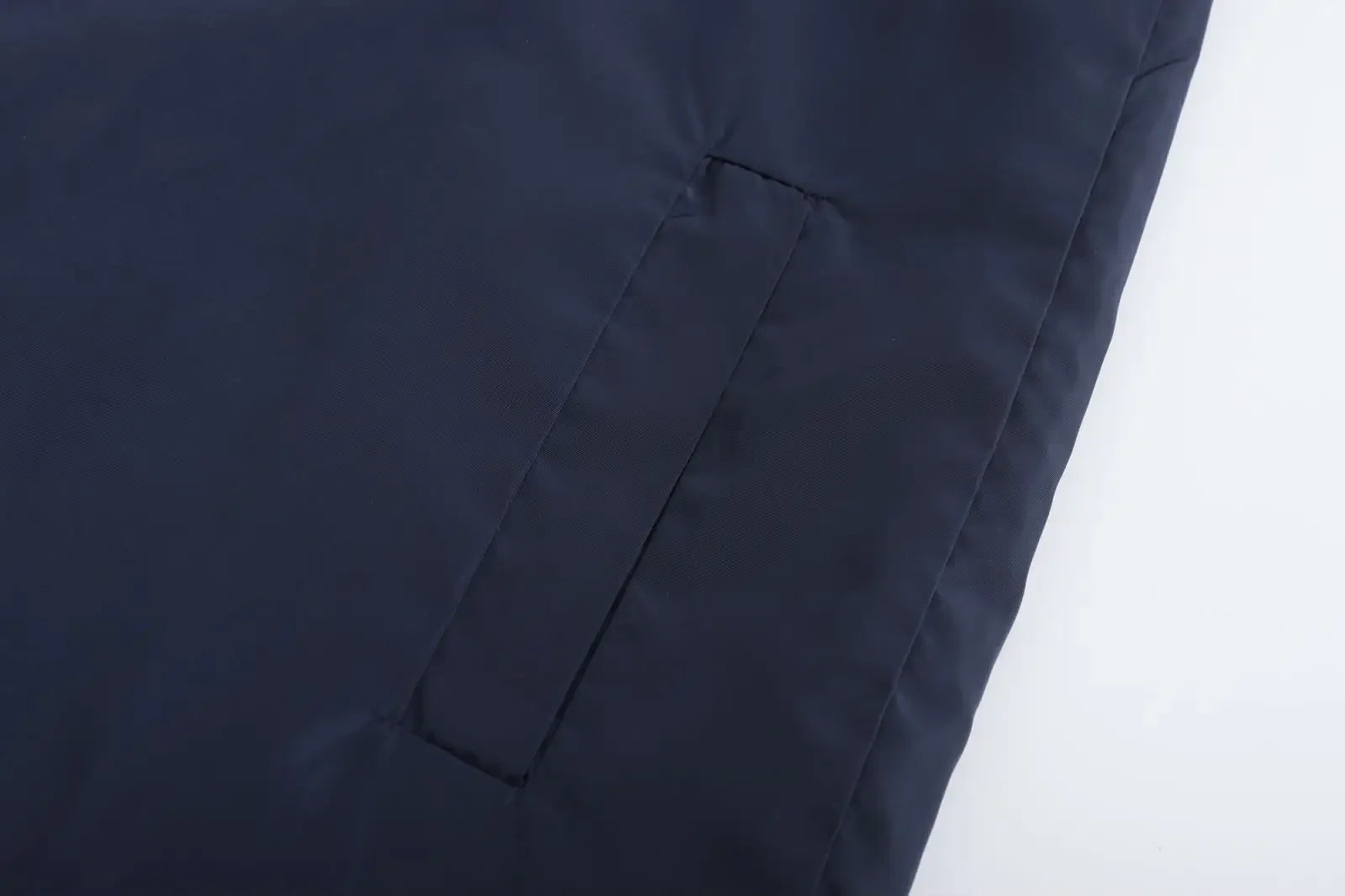 Lässige bedruckte Kapuzenjacke für Frühling und Herbst, modische neue wind- und wasserdichte Outdoor-Sportbekleidung für Herren