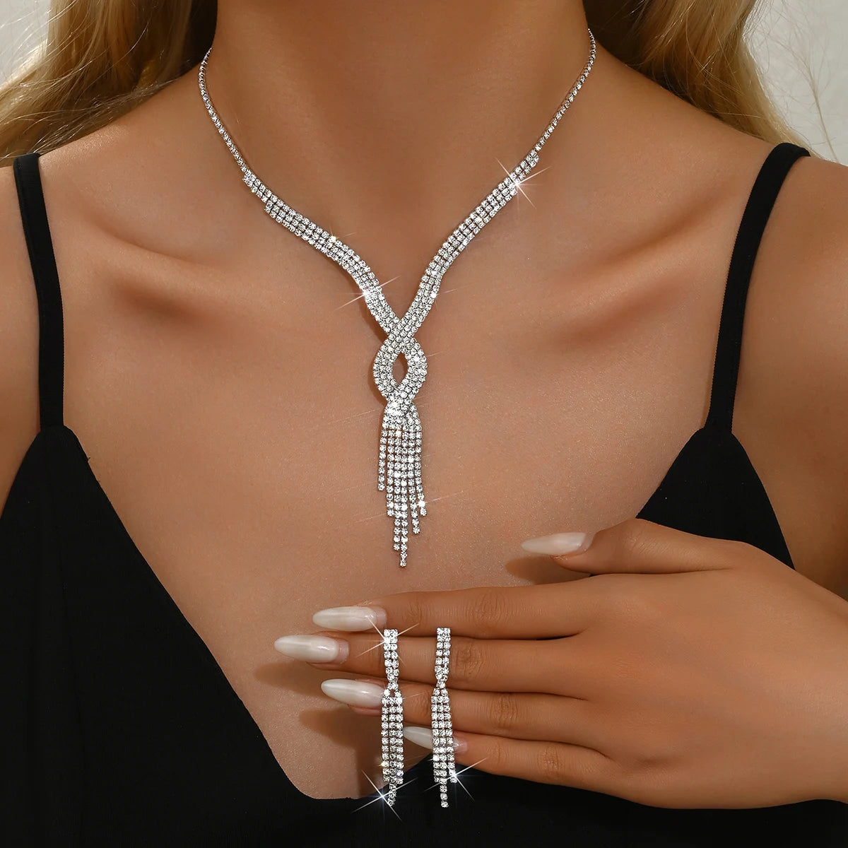 Funkelndes Strass-Schmuckset für Damen im französischen Stil, geeignet für Hochzeiten, Versammlungen und Weihnachtsgeschenke