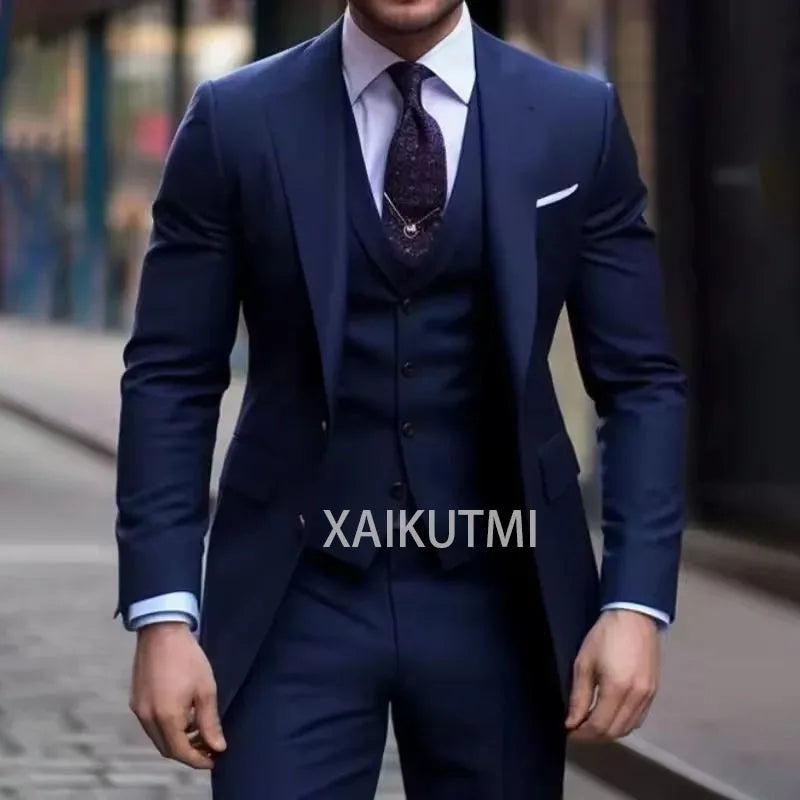 Marineblau 3-teilig Lässige Herrenanzüge Slim Fit Revers Revers Formal Beste Männer Hochzeit Bräutigam Tragen Blazer Smoking Trajes De Hombre