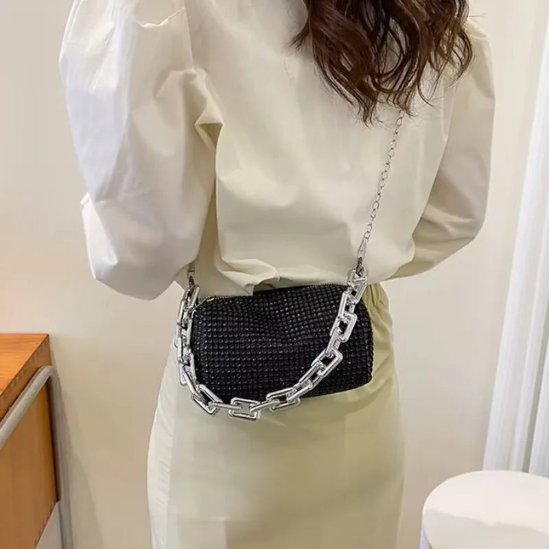 Allover-Beuteltasche mit Strasssteinen, Balltasche mit Glitzerkette, Mini-Umhängetasche für Damen (6,3 x 3,54) Zoll).
