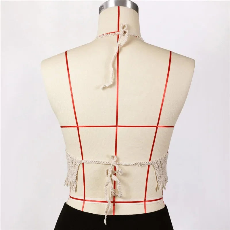 2024 sommer Sexy Strand Kurze Crop Top für Frauen Leichte Aushöhlen Häkeln Quasten Saum Halter Bhs Bustier mit Brust Pads