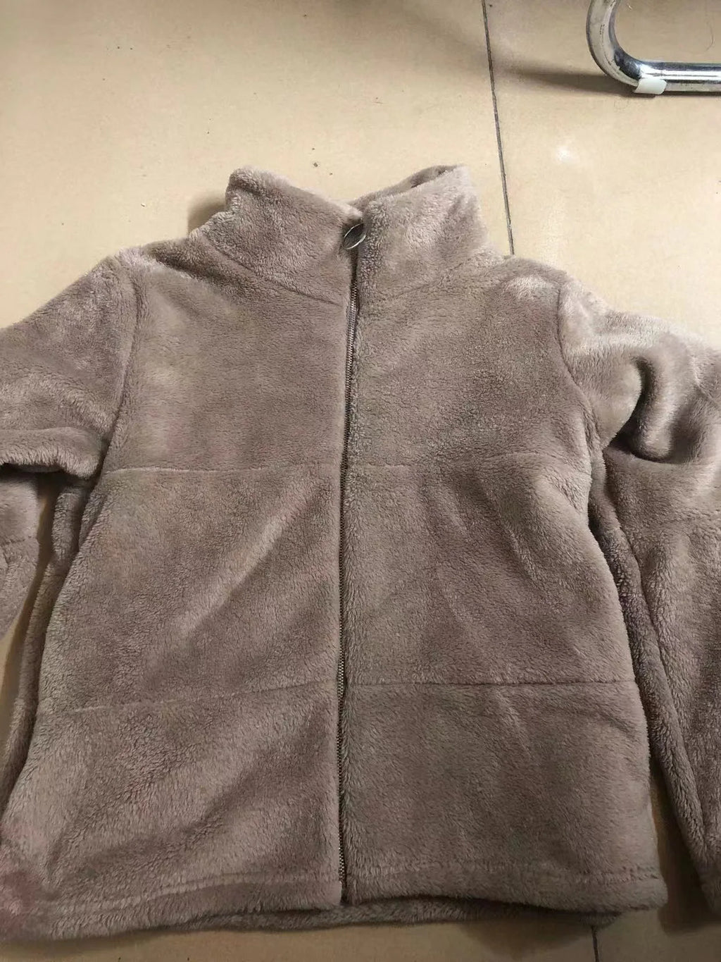 2025, Winter frauen Warme Jacke Zipper Strickjacke Faux Pelz Mode Langarm Stehen Kragen Plüsch Mantel für Weibliche