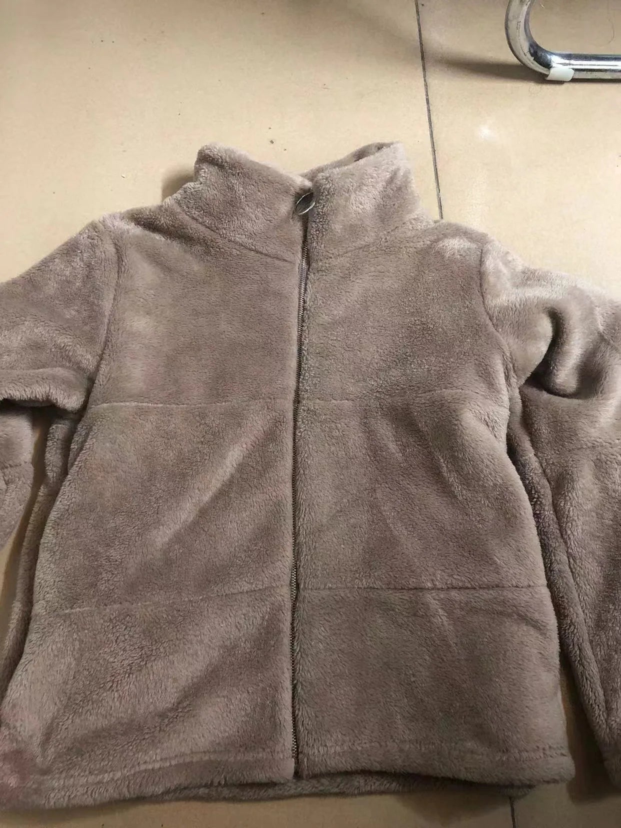 2025, Winter frauen Warme Jacke Zipper Strickjacke Faux Pelz Mode Langarm Stehen Kragen Plüsch Mantel für Weibliche