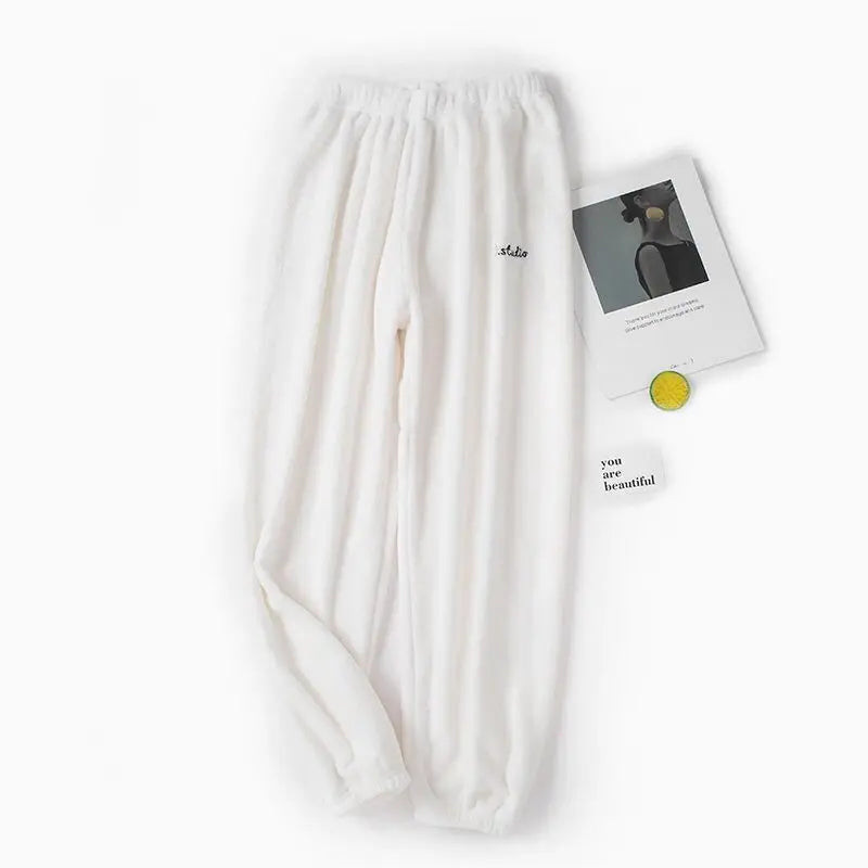 2024 Winter Pyjamas Warme Flanell Frauen Dicke Freizeit Tragen Einfachheit Korallen Samt Langarm Feste Nachtwäsche Pyjamas Set