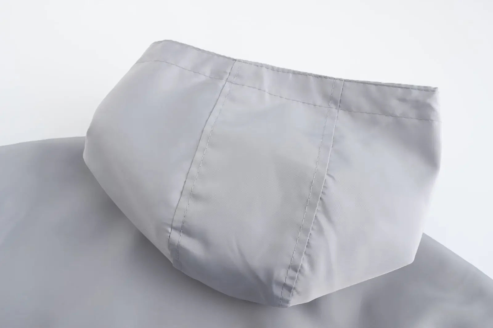Lässige bedruckte Kapuzenjacke für Frühling und Herbst, modische neue wind- und wasserdichte Outdoor-Sportbekleidung für Herren