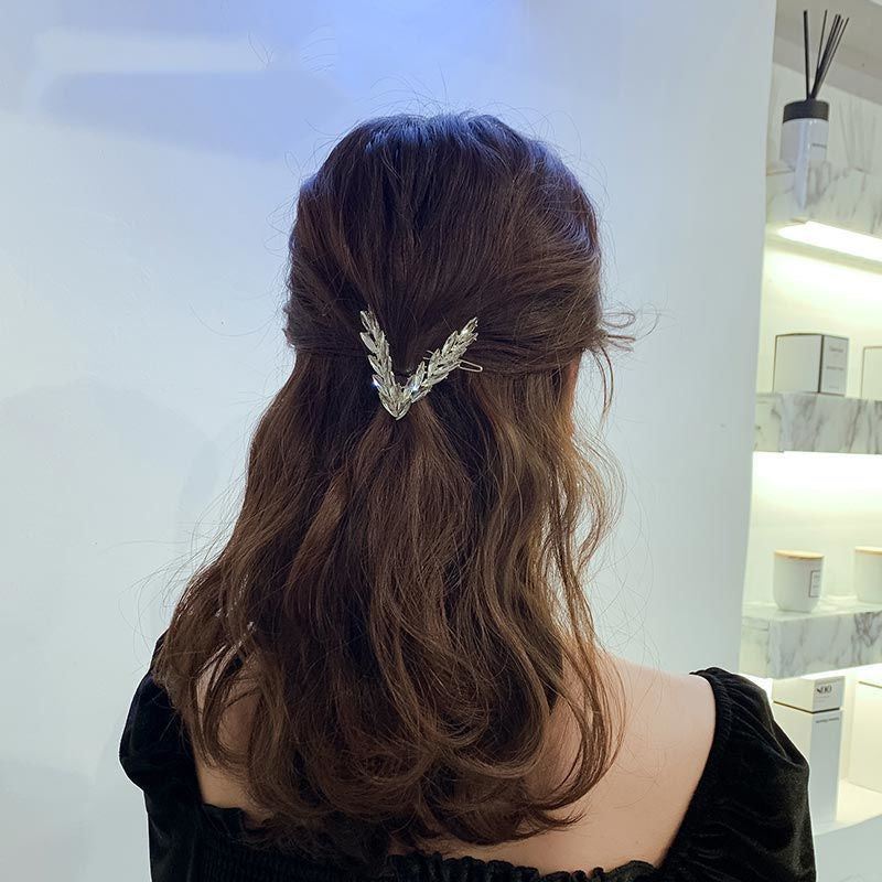 Luxury Shining Crystal Hair Clip For Women Korean V Shape Buckle Hairpins Girls Hair Accessories Headwear Fashion Ornaments Gift