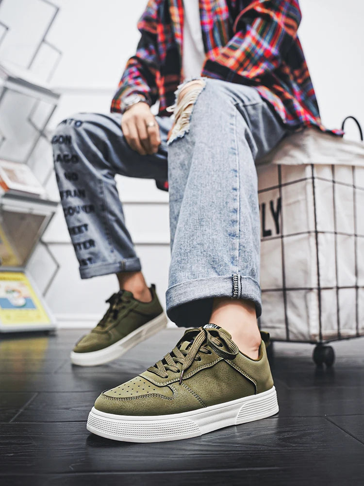 1 Paar Sportliche Freizeitschuhe zum Skateboarden, bequem und modisch, mit einem eng anliegenden Obermaterial, das sich dem Fuß anpasst und rutschfest ist.