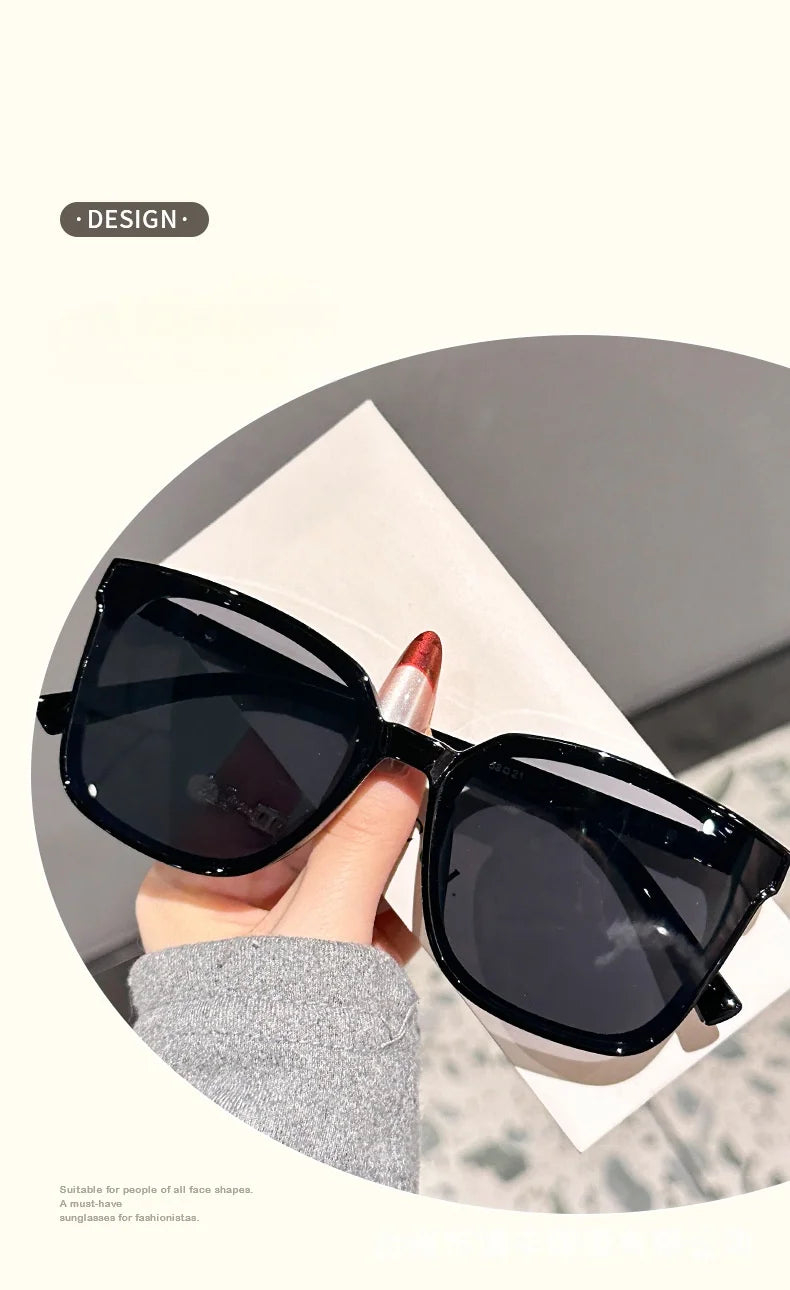 Neue Designer-Sonnenbrille mit großem, quadratischem, dünnem Rahmen und Tempelbügeln im High-End-Stil für Damen DS-8162