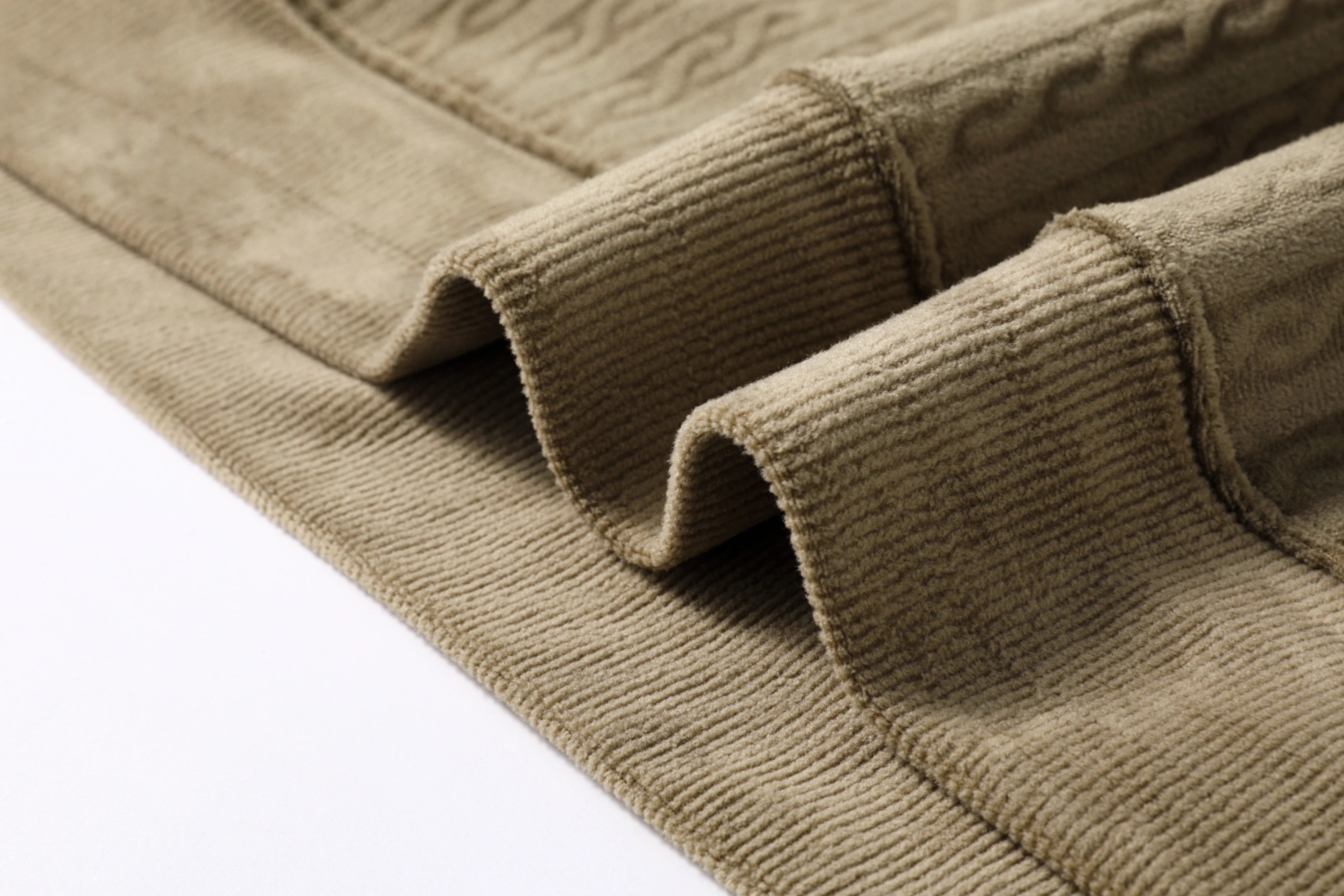 Men's Winter Fashion New 100% Merino Wool Exquisite Design Penguin Embroidery Round Neck Soft Knitted Warm Casual Sweater