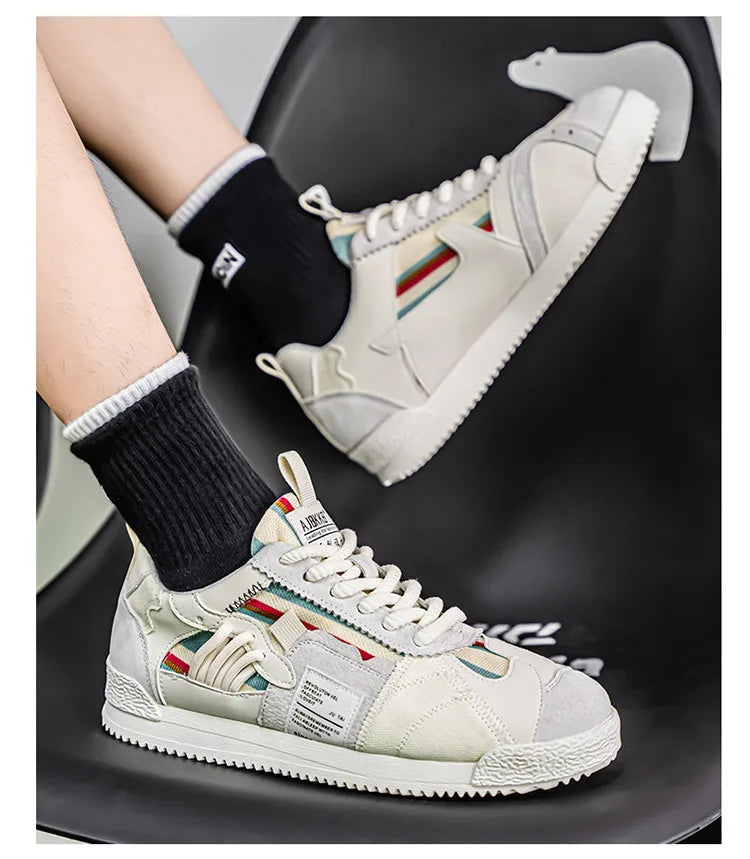 Herren Weiße Sneaker Herbst Bequeme Rutschfeste Laufschuhe Luxuriöse Weiche Sohle Modische Schnürschuhe Outdoor Freizeitschuhe 2026