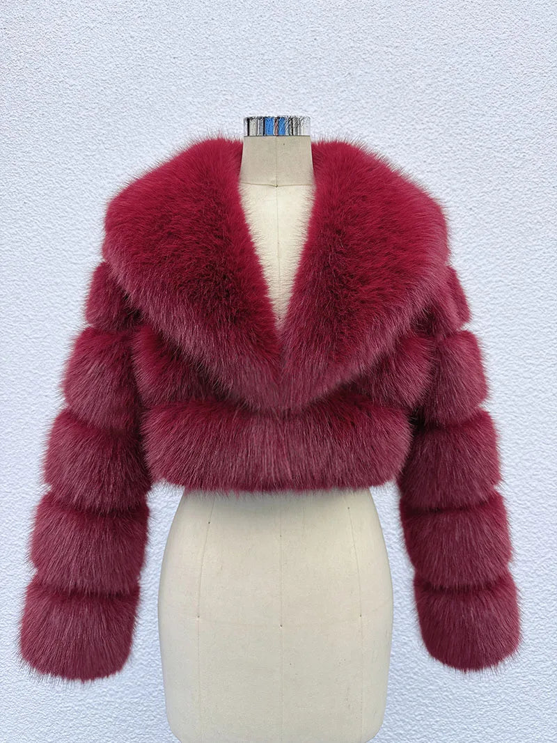 Artikelnummer 0115X Iconic Street Fashion Week Luxuriöser, abgeschnittener Kunstpelzmantel für Damen, Winter, heiße, coole, flauschige Fell-Kurzjacke für Mädchen