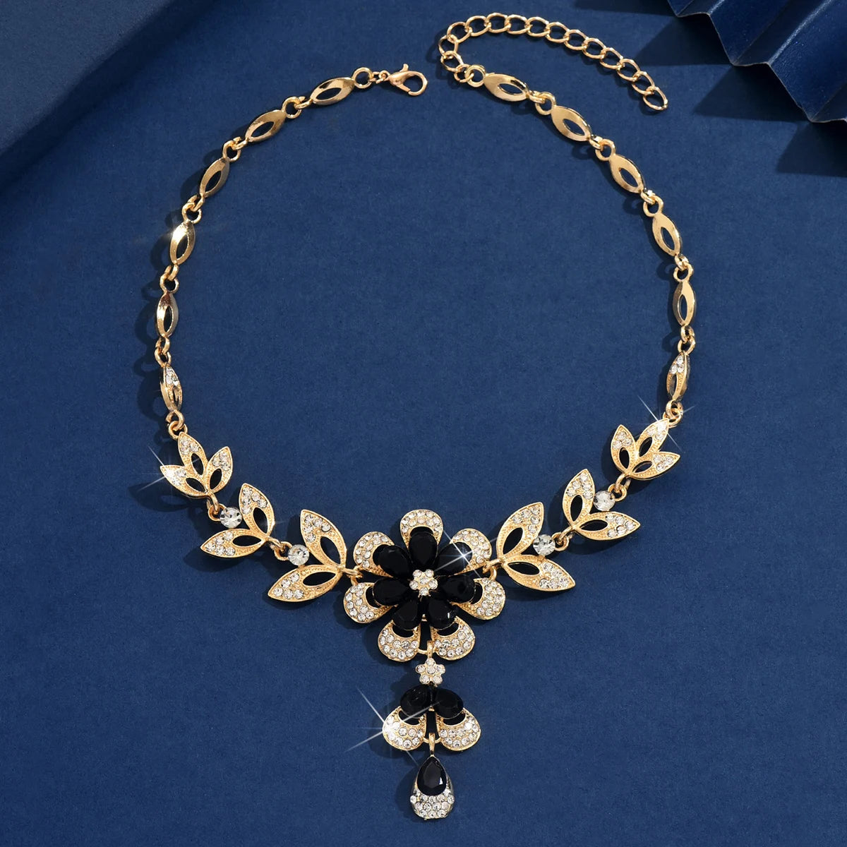 1PC Damenmode Blumendesign Halskette Schmuck Geeignet für Datum, Party, Festival Geschenke-2174
