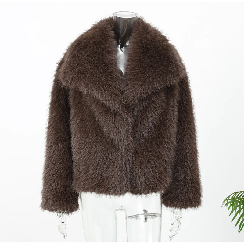 Solide braune flauschige Pelzjacke für Damen, lässig, Revers, lockere lange Ärmel, verdickt, warmer Kurzmantel, 2025, Winter, neue Dame, Pendelkleidung
