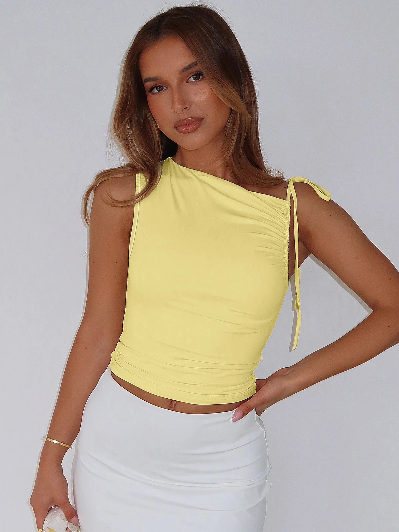 Dulzura Ärmelloses Skew Kragen Geraffte Spitze Up Bodycon Crop Top Sexy Elegante Casual Tank Party Club Streetwear Frühling Sommer