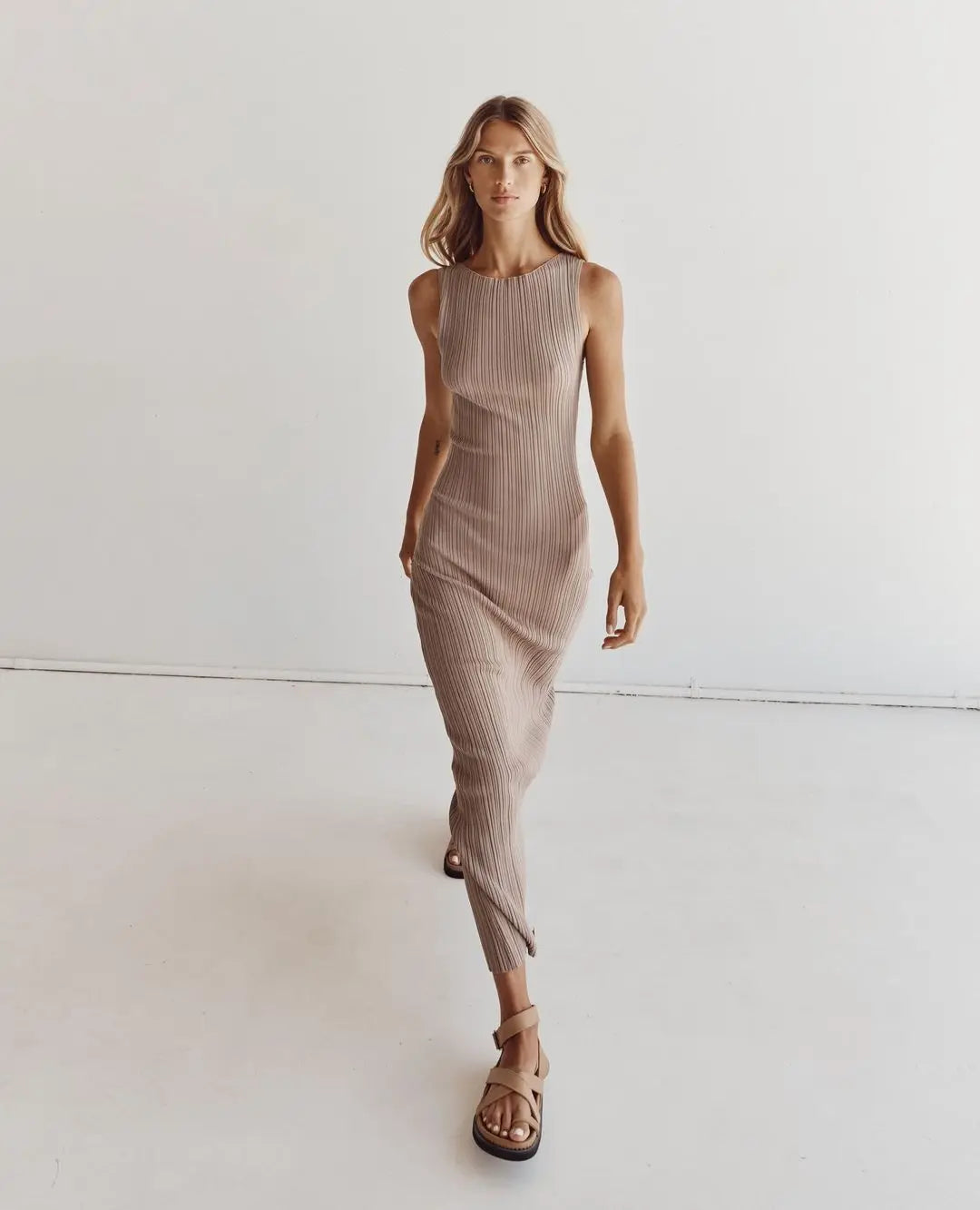 Baumwolle Gestrickte Streifen Kleider Für Frauen Einfarbig Ärmel O Neck Damen Party Langes Kleid 2025, Neue Casual Pendeln Vestidos