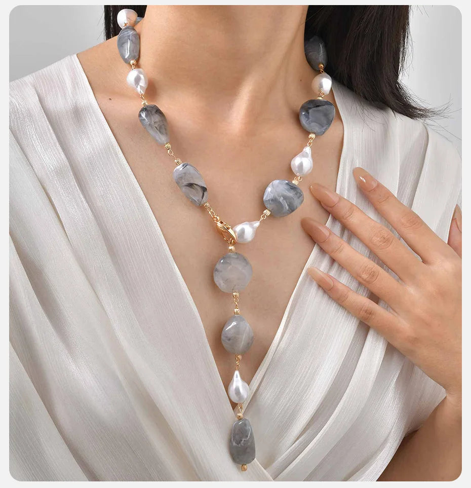 Vnox klobige Halskette mit unregelmäßigen Perlen für Damen, zweifarbige Winterpulloverkette, Schlüsselbein-Hals-Accessoires