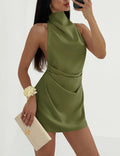Damen Plissiertes Hochgeschlossenes Rückenfreies Minikleid mit Bindegürtel Satin-Minikleid für Abendparty und Cocktail