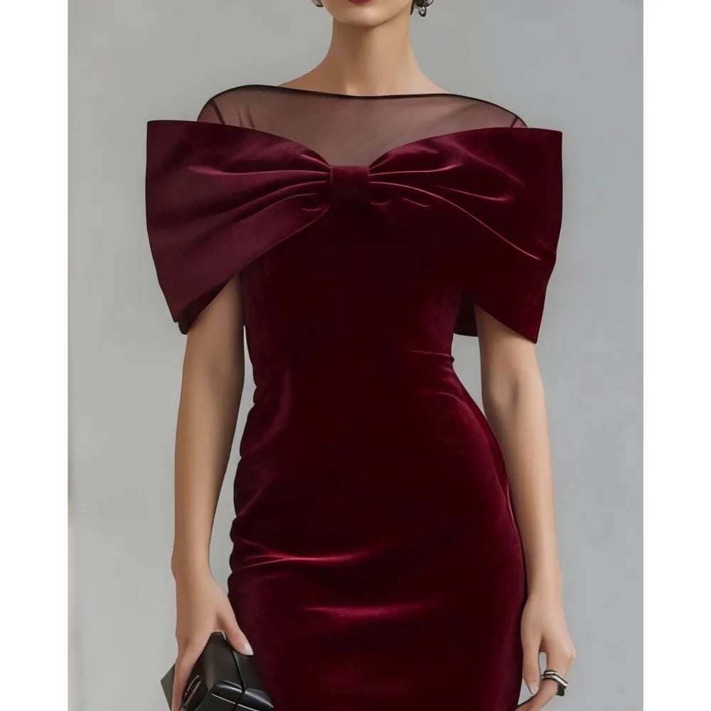Modisches Spitzenkleid mit Einschulter-Design aus Goldvelours für Damen, Sommerliches Schlankes Elegantes Hüftbedeckendes Schlitz-Kleid