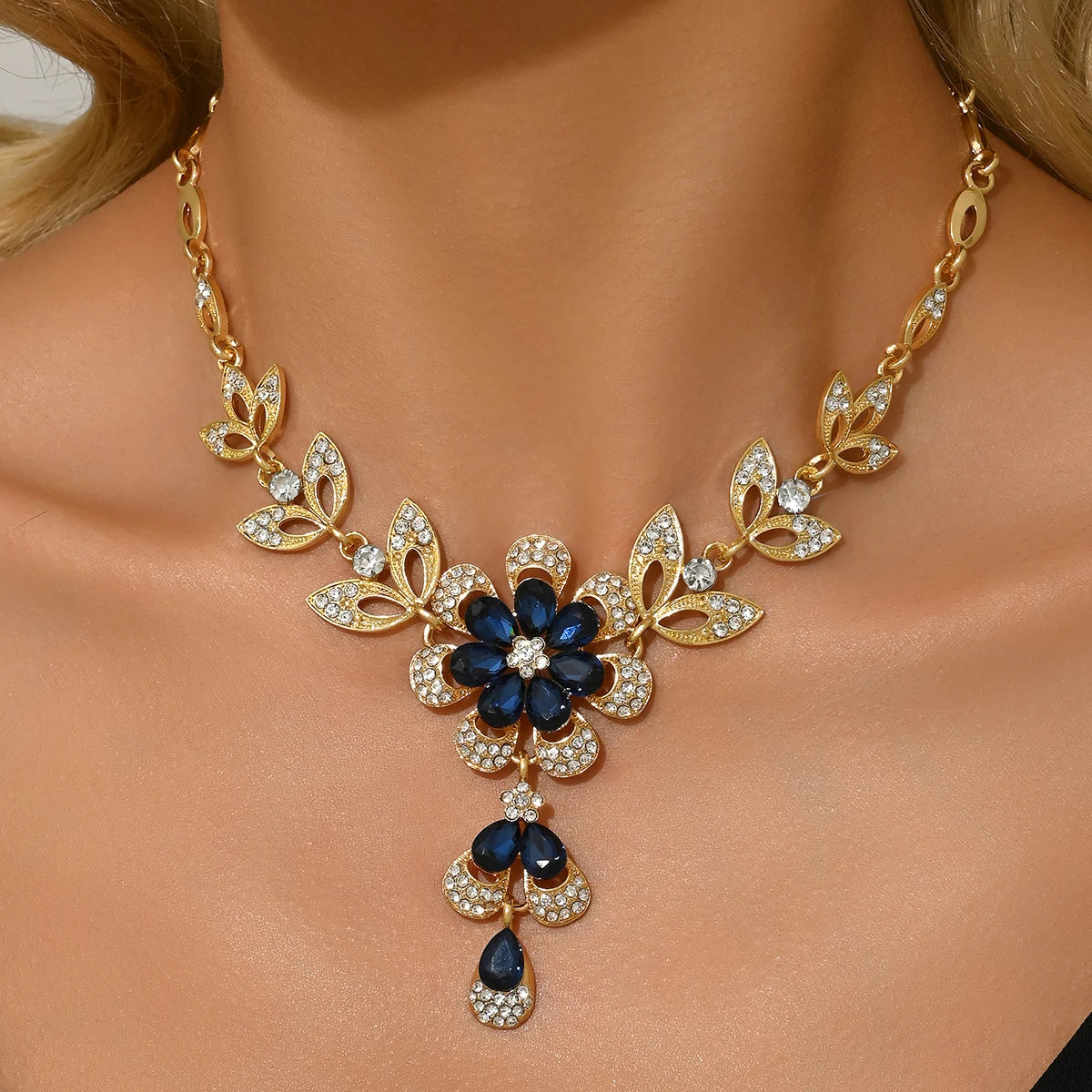 1PC Damenmode Blumendesign Halskette Schmuck Geeignet für Datum, Party, Festival Geschenke-2174