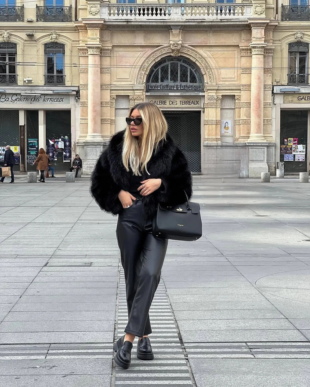 MUJER Schwarzer Kunstpelzmantel für Damen, Herbst-Winter-Plüschmäntel und Jacken, Streetwear-Outer, langärmelig, warme Damenmäntel