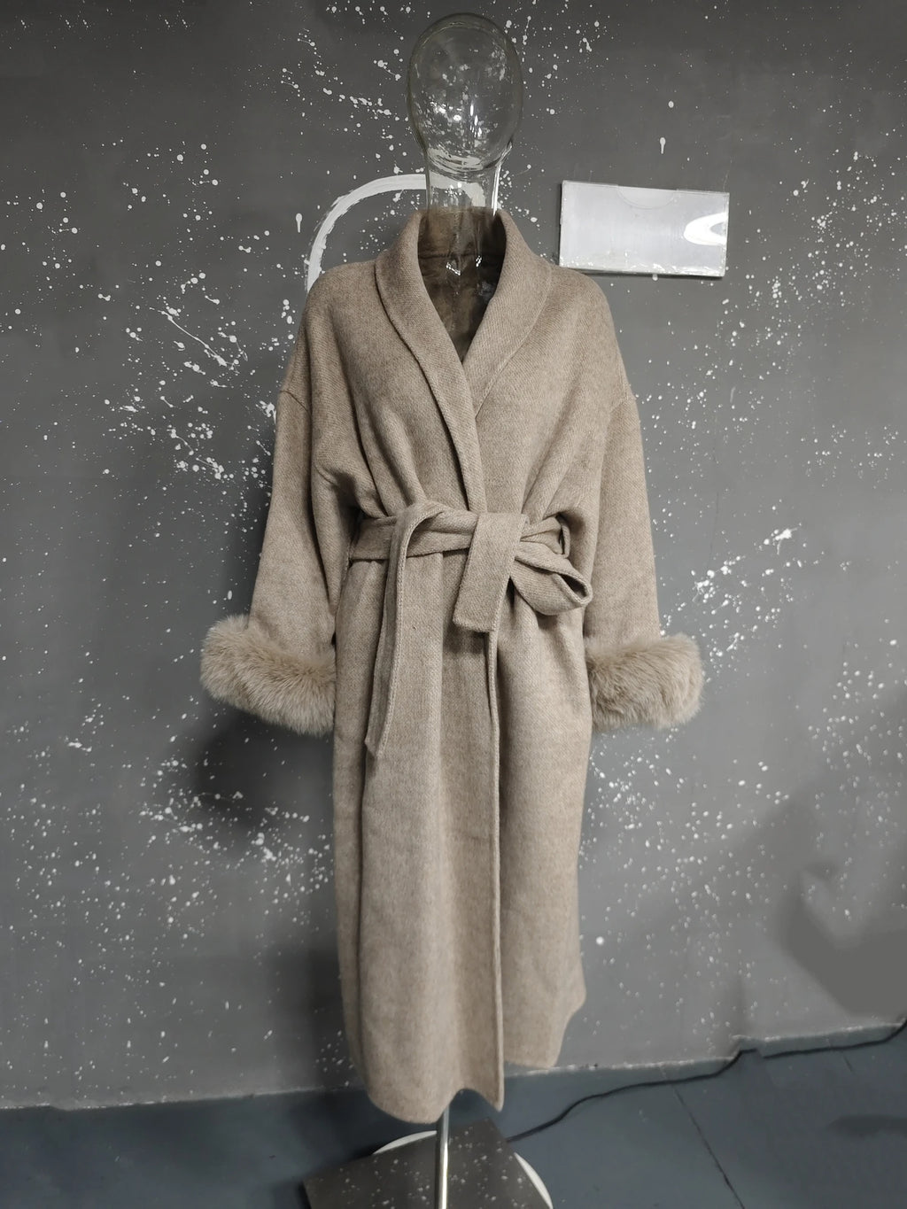 UCXQ Elegant OL Office Lady Overcoats Fur Patchwork Long Sleeve Woolen Coat Beautiful Women's Clothing Jacket Autumn 2025 Winter