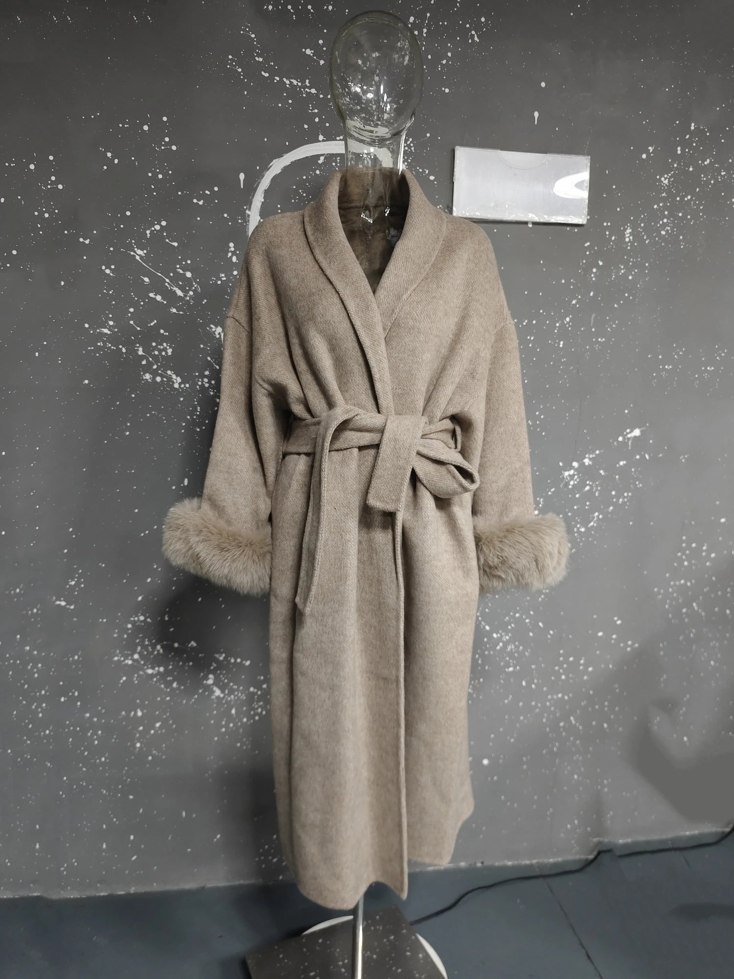 UCXQ Elegant OL Office Lady Overcoats Fur Patchwork Long Sleeve Woolen Coat Beautiful Women's Clothing Jacket Autumn 2025 Winter