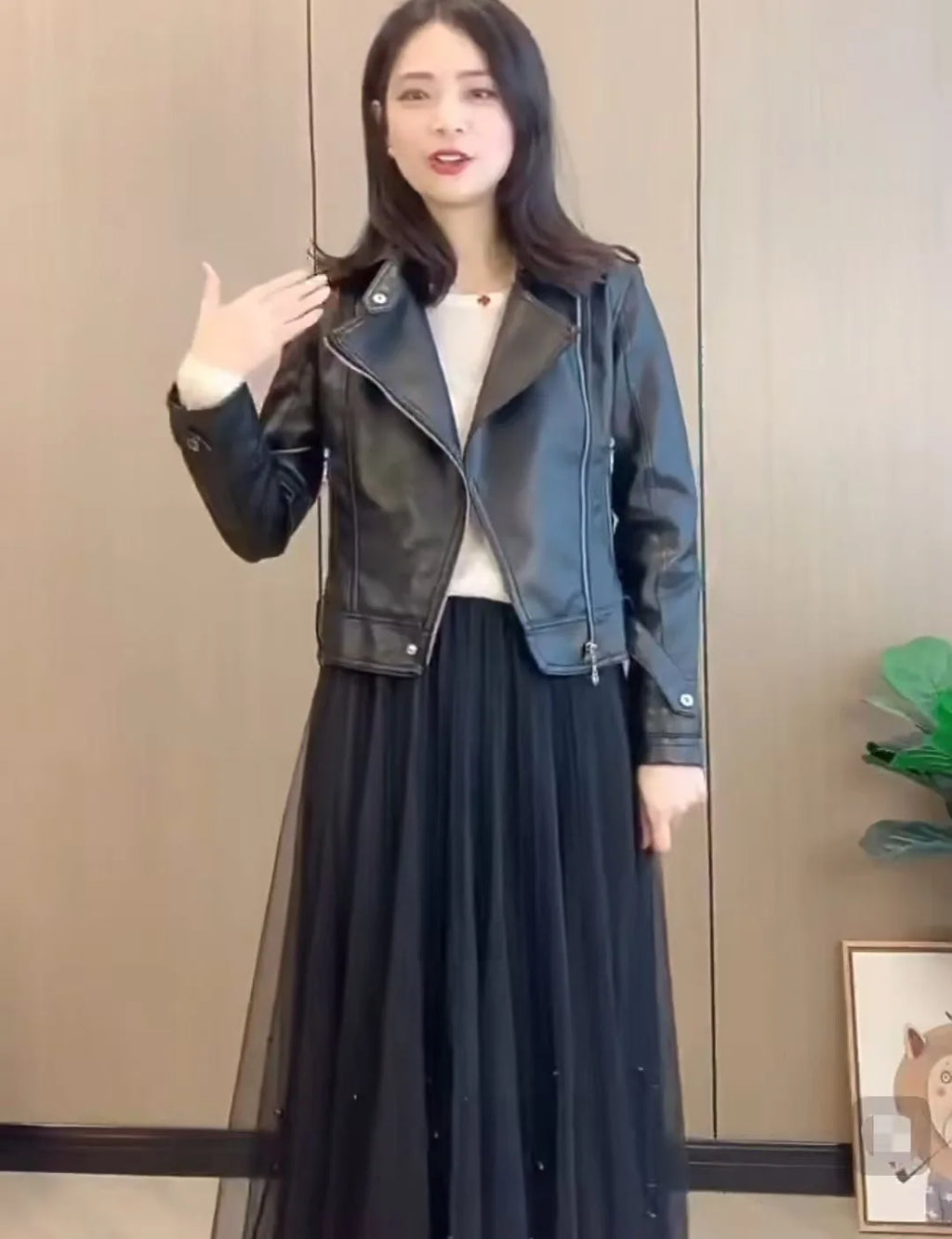 Modische rote PU-Lederjacke für Damen, kurzer Mantel, Stehkragen, Frühling und Herbst, dünner Stil, künstlerische Retro-Passform, lange Ärmel