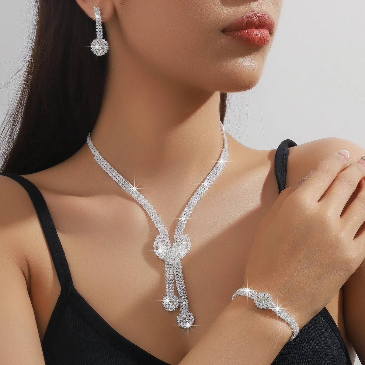 Funkelndes Strass-Schmuckset für Damen im französischen Stil, geeignet für Hochzeiten, Versammlungen und Weihnachtsgeschenke