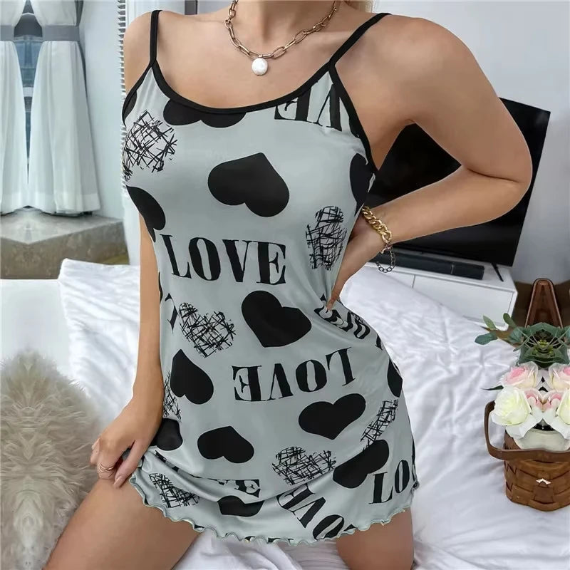 Sommer Neue frauen Nachthemd Schönheit Zurück Dünne Abschnitt Von Hause Tragen Sexy Halter Kurzen Rock Liebe Cartoon Nette Druck Pyjamas