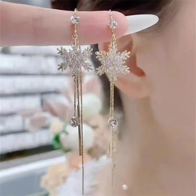 Funkelnde Strass-Schneeflocken-Ohrringe mit langen Quasten für Frauen, exquisiter Kristall-Zirkon-Blumen-Tropfenohrring, Weihnachtsschmuck