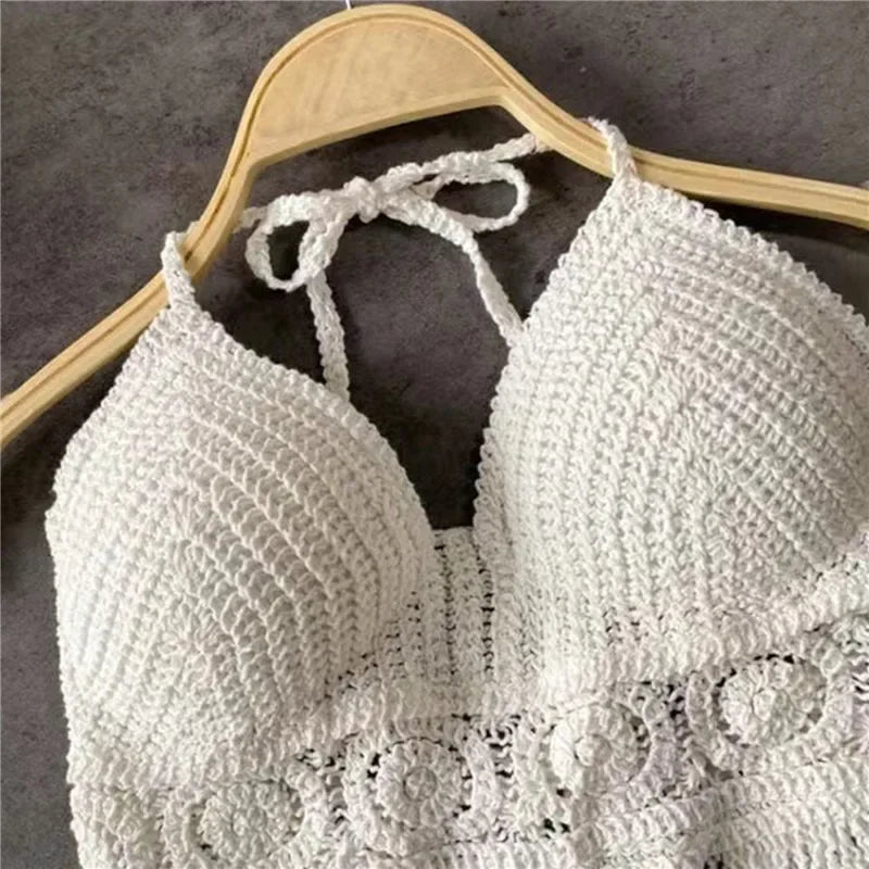 2024 sommer Sexy Strand Kurze Crop Top für Frauen Leichte Aushöhlen Häkeln Quasten Saum Halter Bhs Bustier mit Brust Pads