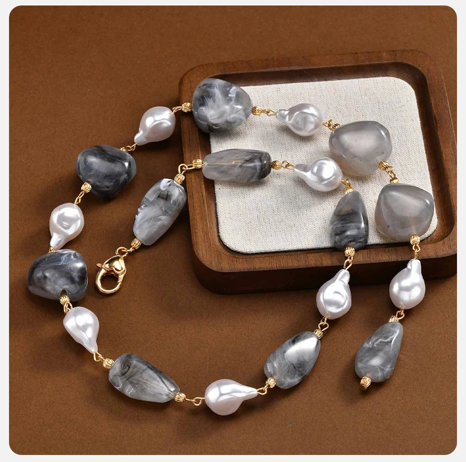 Vnox klobige Halskette mit unregelmäßigen Perlen für Damen, zweifarbige Winterpulloverkette, Schlüsselbein-Hals-Accessoires
