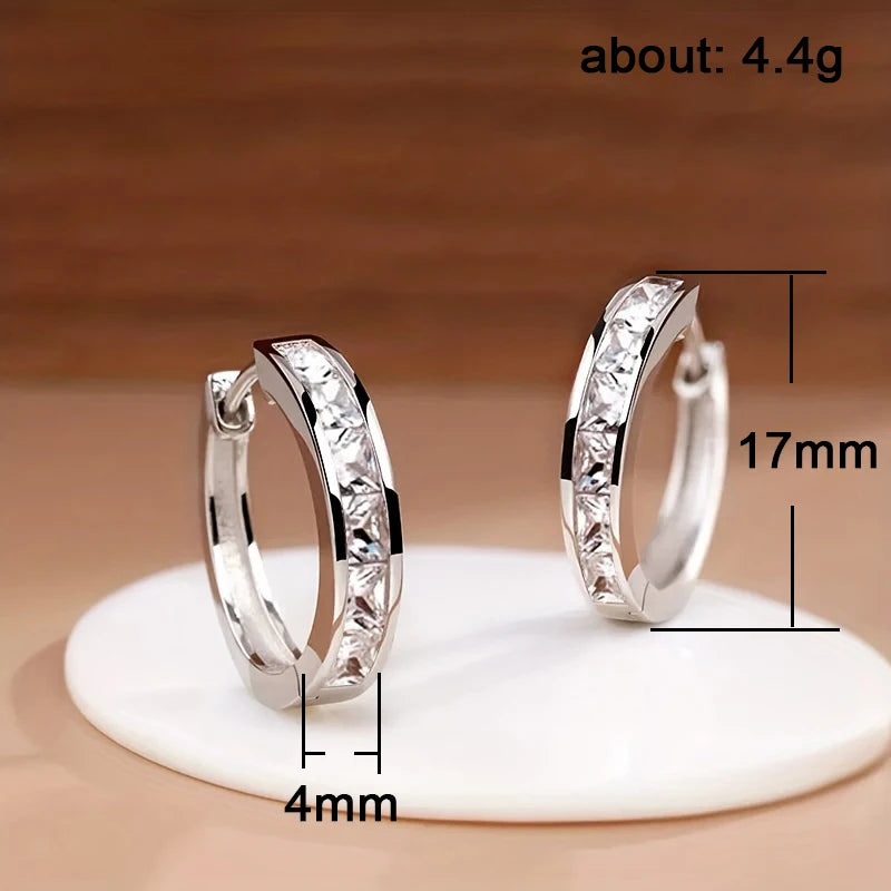 Huitan Damen-Creolen im klassischen Design, voll mit Prinzessin, quadratischem CZ, schlichtes und elegantes Damen-Accessoire, vielseitiger Schmuck