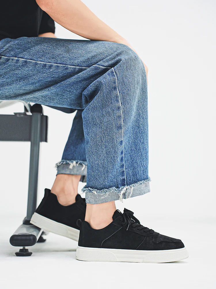 1 Paar Sportliche Freizeitschuhe zum Skateboarden, bequem und modisch, mit einem eng anliegenden Obermaterial, das sich dem Fuß anpasst und rutschfest ist.