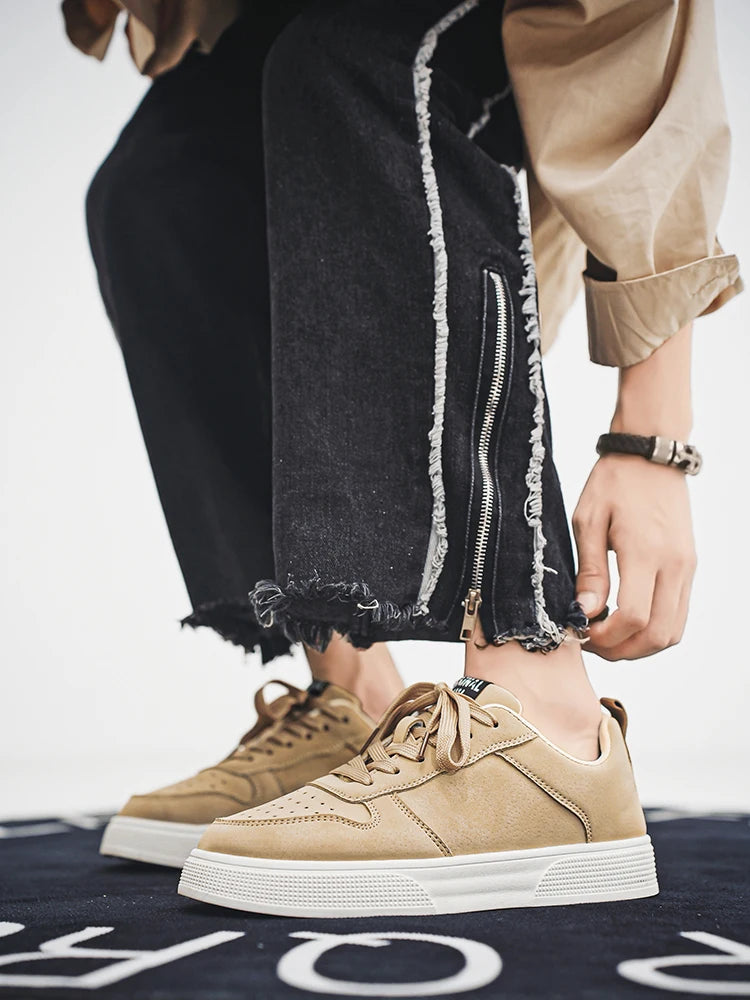 1 Paar Sportliche Freizeitschuhe zum Skateboarden, bequem und modisch, mit einem eng anliegenden Obermaterial, das sich dem Fuß anpasst und rutschfest ist.