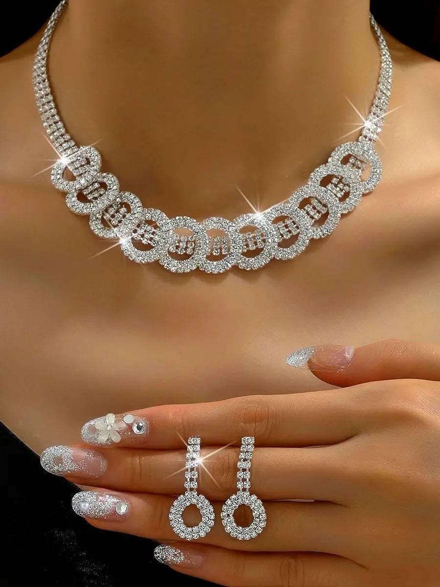 3 stücke Modeschmuck-Set mit Strass eingelegten runden Halskette Ohrringe Schmuck-Set geeignet für Frauen Party-Accessoires