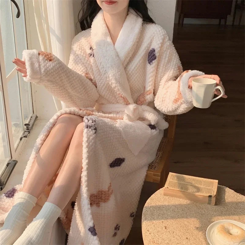 Verdickte Korallen Fleece Robe frauen V-ausschnitt Gürtel Langarm Mid-länge Süße Stil Warme Hause Kleidung Winter Saison