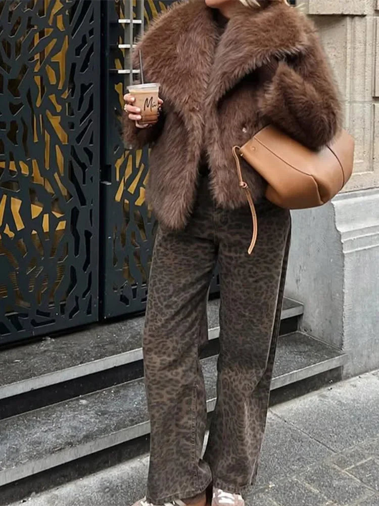 Solide braune flauschige Pelzjacke für Damen, lässig, Revers, lockere lange Ärmel, verdickt, warmer Kurzmantel, 2025, Winter, neue Dame, Pendelkleidung