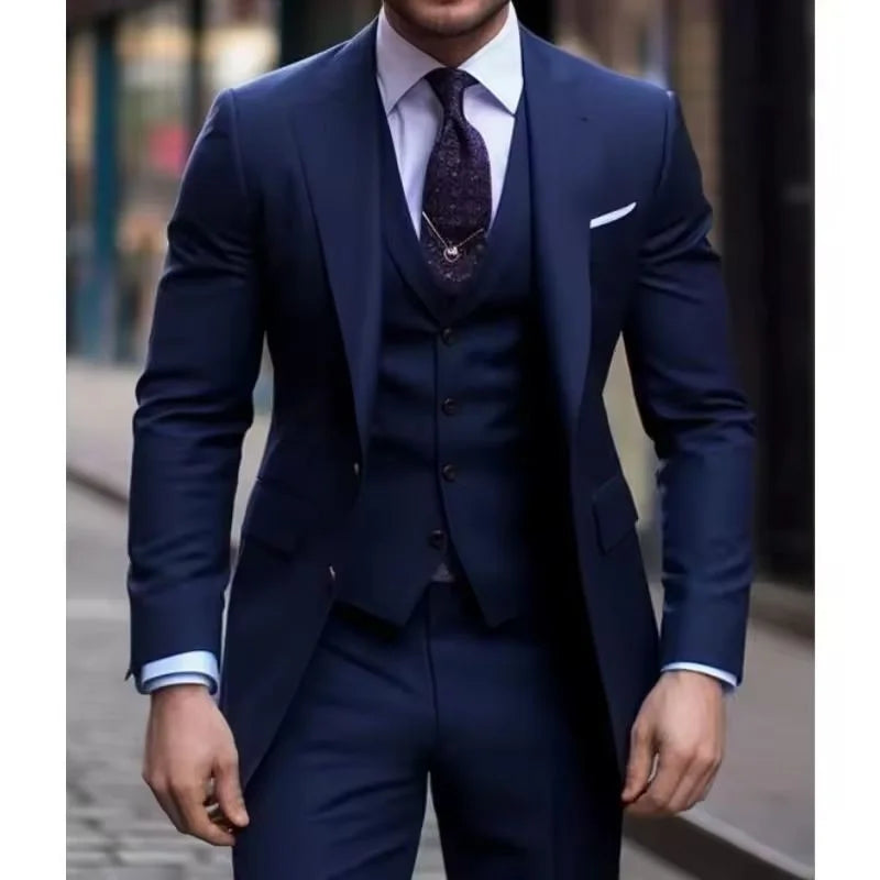 Marineblau 3-teilig Lässige Herrenanzüge Slim Fit Revers Revers Formal Beste Männer Hochzeit Bräutigam Tragen Blazer Smoking Trajes De Hombre