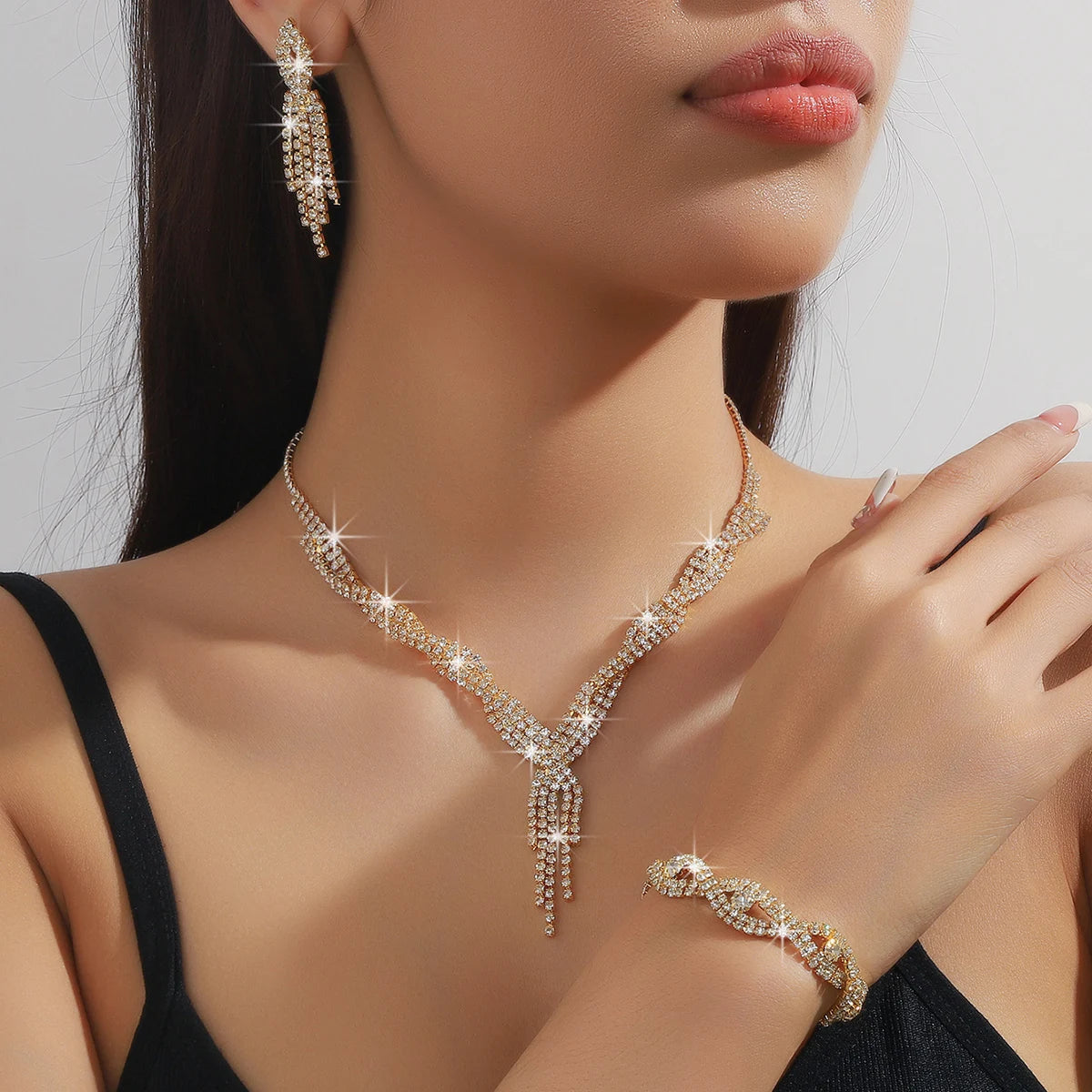 4PC Damen Mode Kupfer Klaue Kette Hohl Quaste Halskette Ohrringe Armband Schmuck-Set Hochzeit Bankett Party Festival geschenk