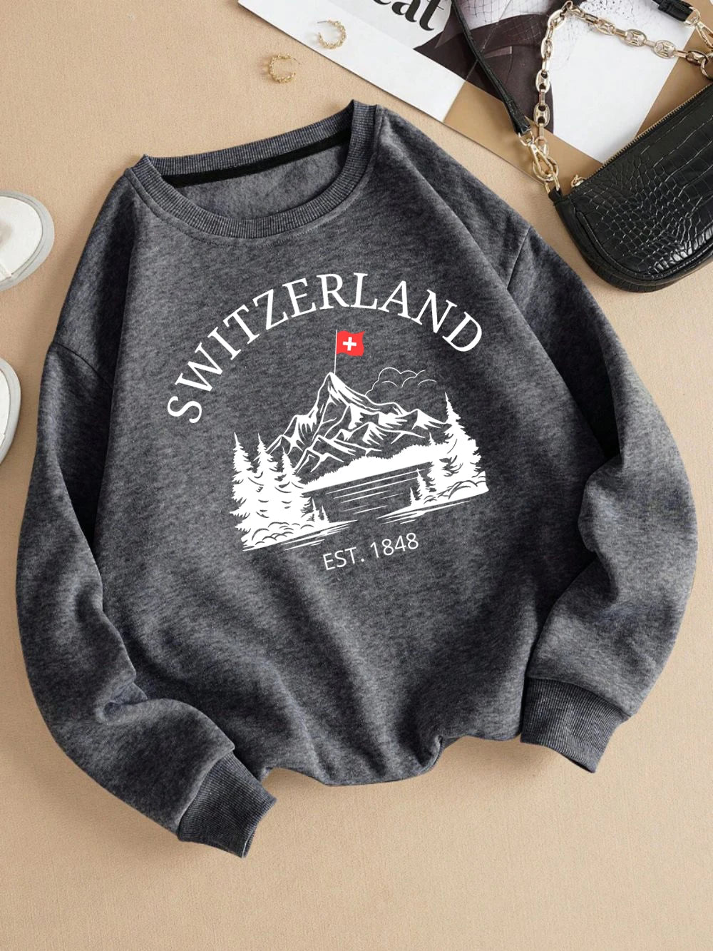 Switzerland Snow Mountain Design Women Sweatshirt Y2K Fleece Pullovers Crewneck Casual Streetwear Street Hip Hop Clothes