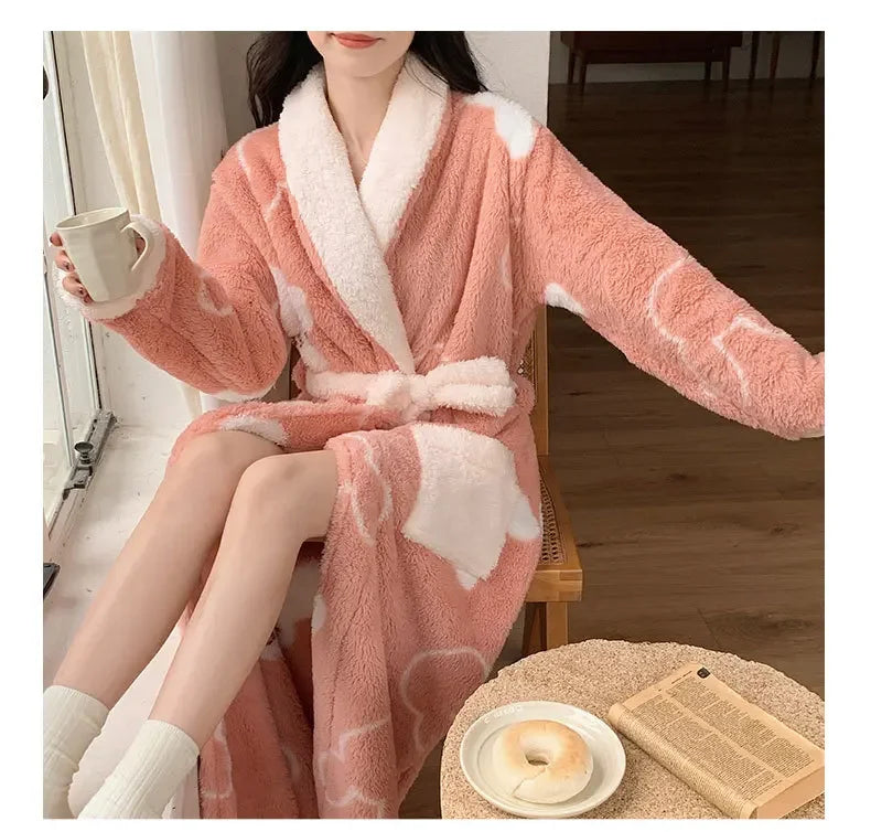 Verdickte Korallen Fleece Robe frauen V-ausschnitt Gürtel Langarm Mid-länge Süße Stil Warme Hause Kleidung Winter Saison