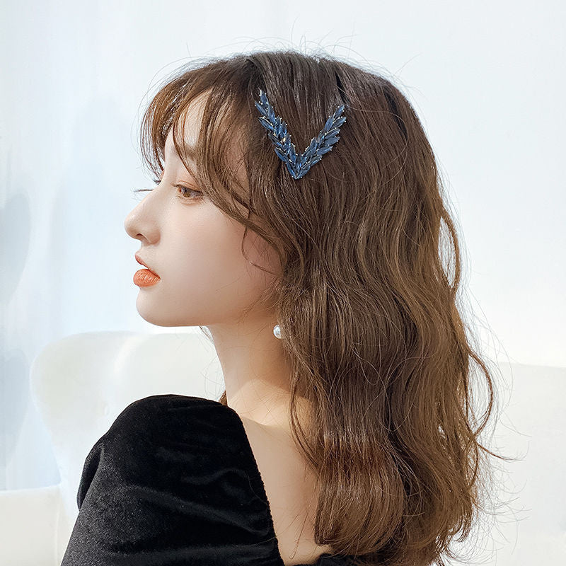 Luxus Glänzende Kristall Haar Clip Für Frauen Koreanische V Form Schnalle Haarnadeln Mädchen Haar Zubehör Headwear Mode Ornamente Geschenk