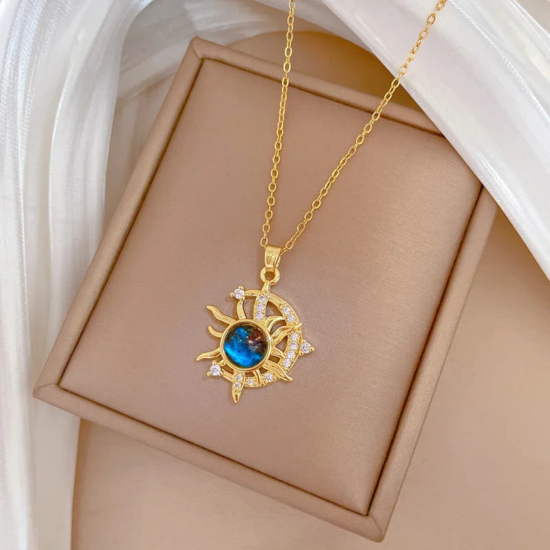 Licht Luxus Titan Stahl Stern Serie Halskette für Frauen Gold Farbe Planet Mond Astronaut Anhänger Halsketten Schmuck Geschenke