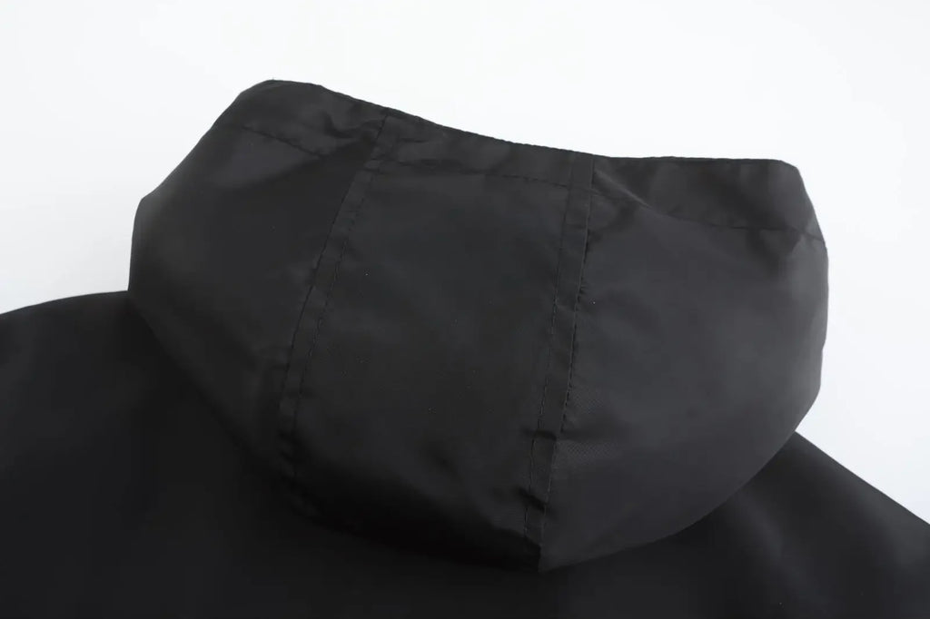Lässige bedruckte Kapuzenjacke für Frühling und Herbst, modische neue wind- und wasserdichte Outdoor-Sportbekleidung für Herren