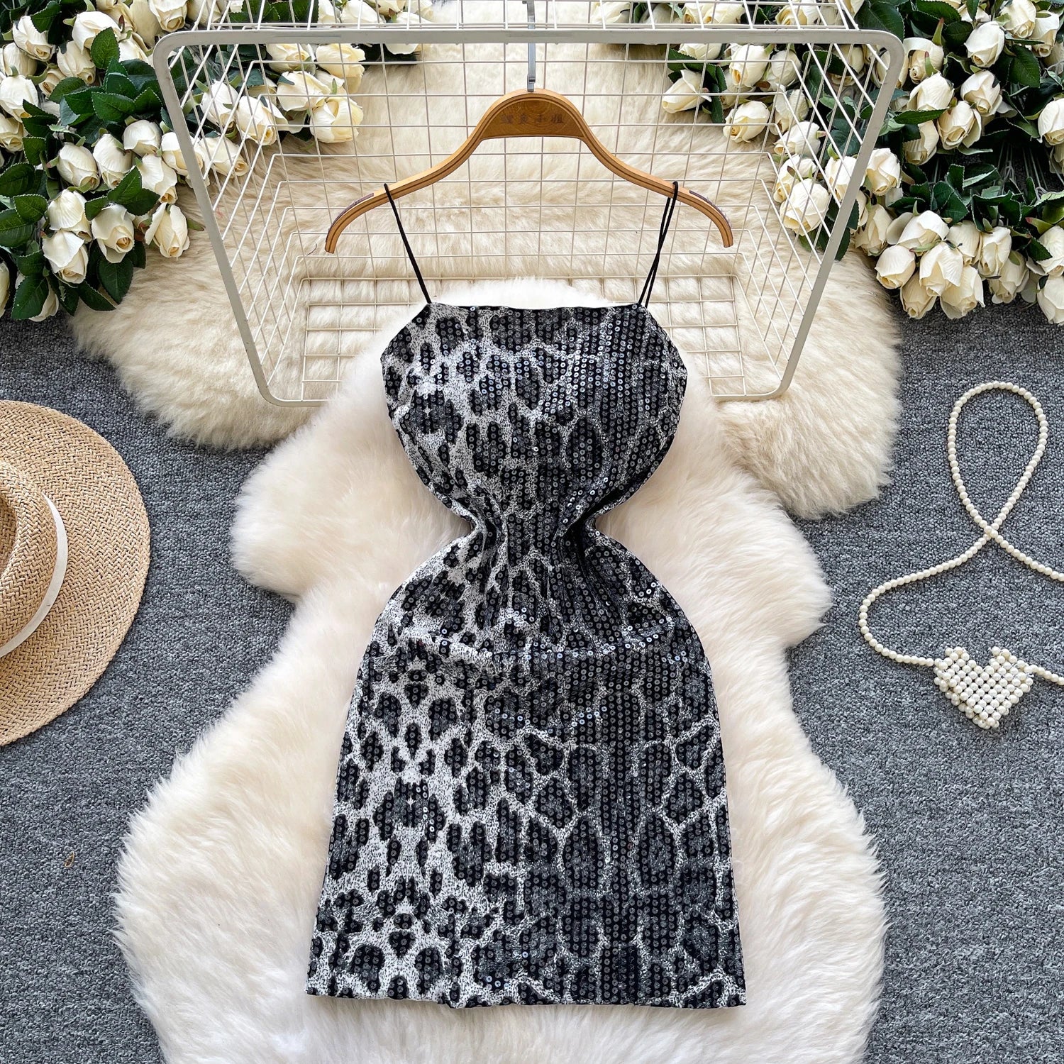 SINGREINY Sexy Leopard Frauen Kleid 2026 Sommer Trendy Nacht Club Party Sling Spicy Girl Pailletten Glitter Bodycon Mini Kleider