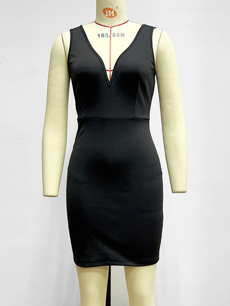 Sommer sexy rücken freie schwarze figur betonte Kleid für Frauen ärmellose Reiß verschluss Schlitz hohe Taille schlanke Paket Hüften Mini-Party kleider
