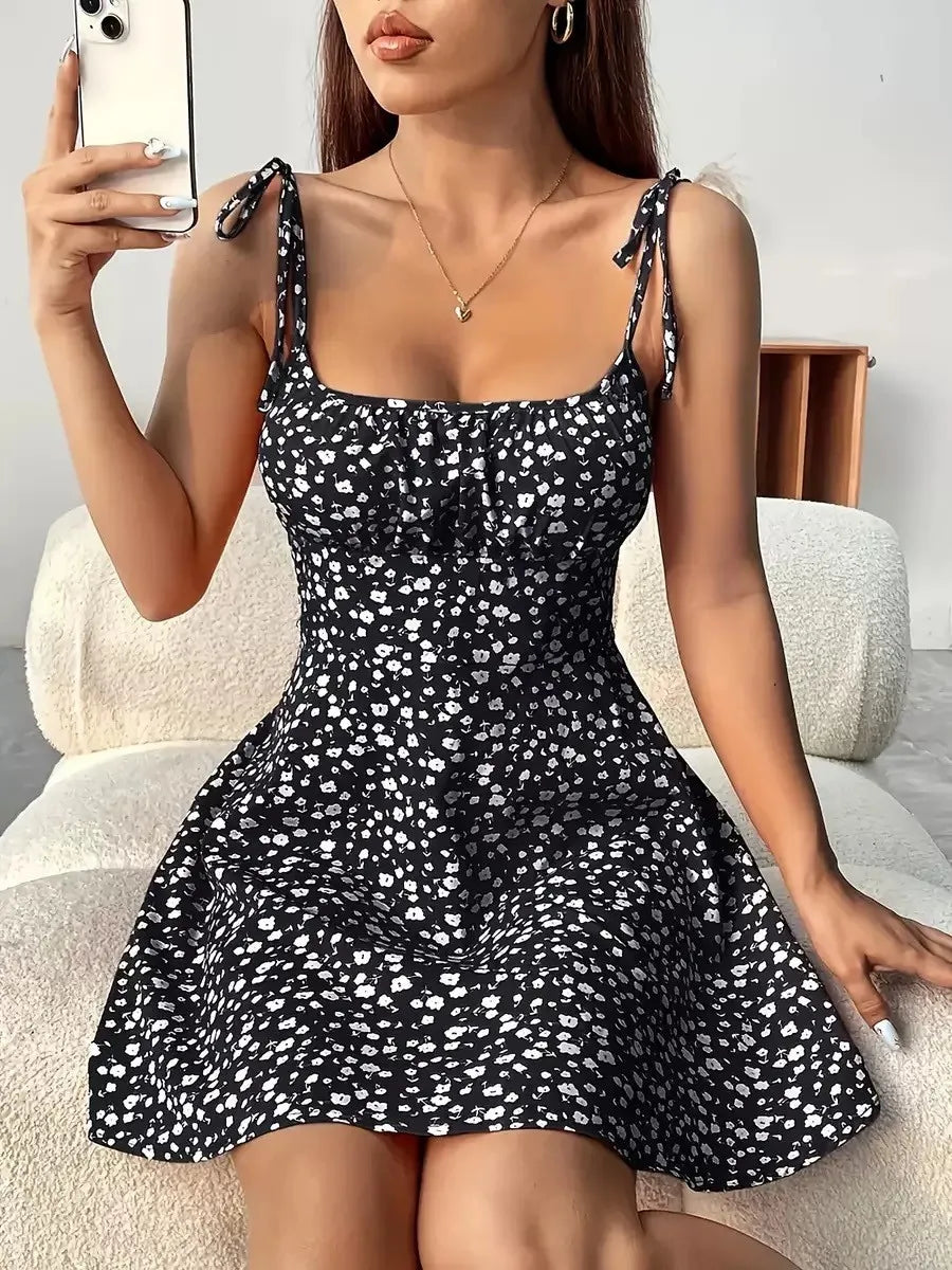 Kurzes Sommerkleid mit Blumenmuster und Spaghettiträgern für Damen, Damenkleider, Damenbekleidung, Damenbekleidung, Sommerkleid, Neu im Kleid 2025,